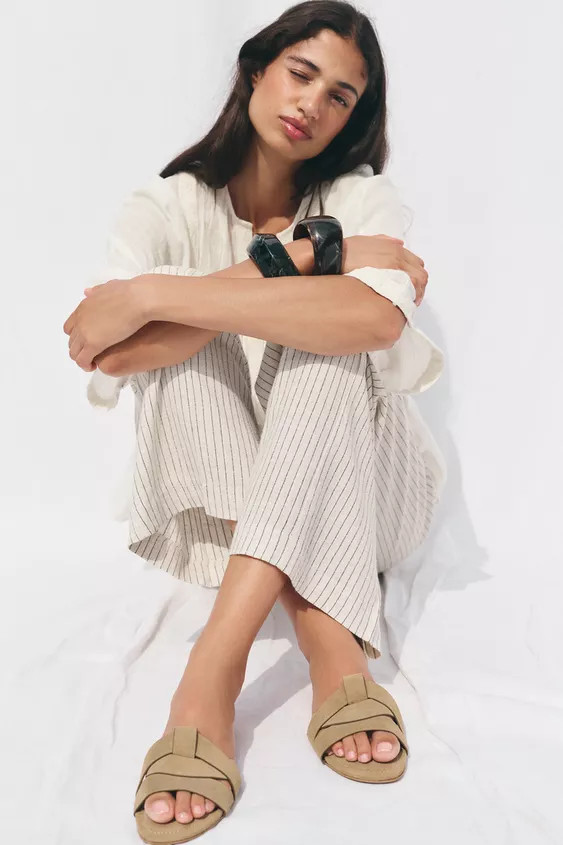 CROSSOVER SPLIT SUEDE FLAT SANDALS | Zara UK