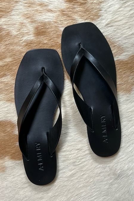Simple black thong sandal restocked!
I took my normal size but if you have wider feet or are a 1/2 size, I’d recommend sizing up  

#LTKshoecrush