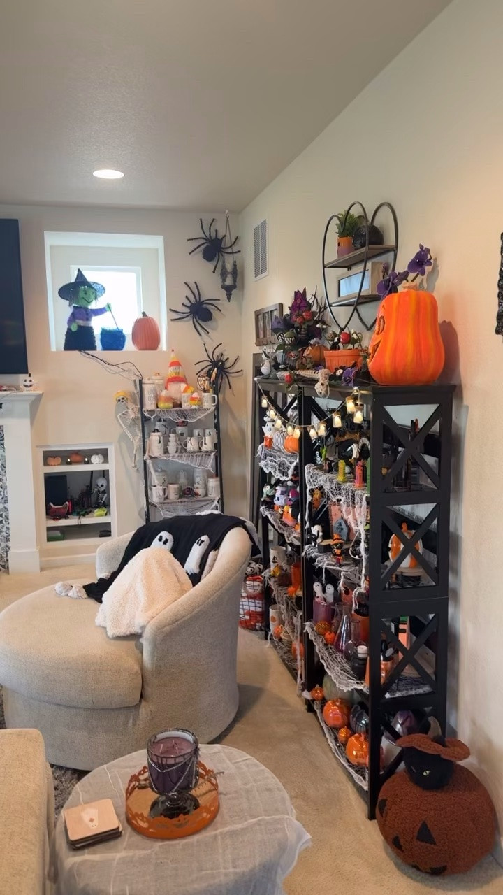 The last video of my Halloween Home Decor 

#halloweendecor #halloween #halloweenhomedecor #raedunnhalloween #farmhousehalloween #targethalloween #potterybarnhalloween #amazonhalloween #halloween2026 #raedunnhalloween #raedunn

#LTKSeasonal #LTKmomlife #LTKHome