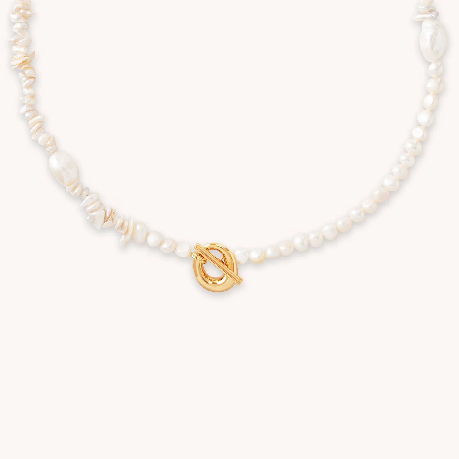 Pearl Beaded T-Bar Gold Necklace | Astrid & Miyu Necklaces | Astrid and Miyu