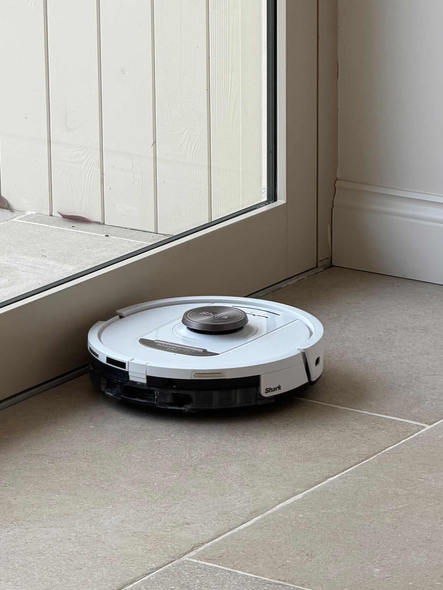 My robot hoover 🤌🏼  the best invention ever, it hoovers and mops the floors!!! 

ad 

#LTKuk #LTKeurope #LTKhome