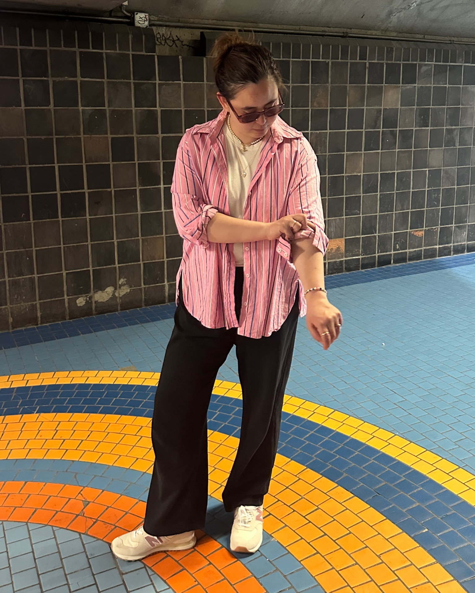 Metro style, pink button up, new balance, Copenhagen style, Zara, casual, sneakers, mom style



#LTKStyleTip #LTKMidsize #LTKFindsUnder50