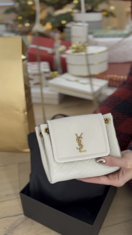 YSL mini nolita Christmas unboxing 

#LTKHoliday #LTKGiftGuide #LTKitbag