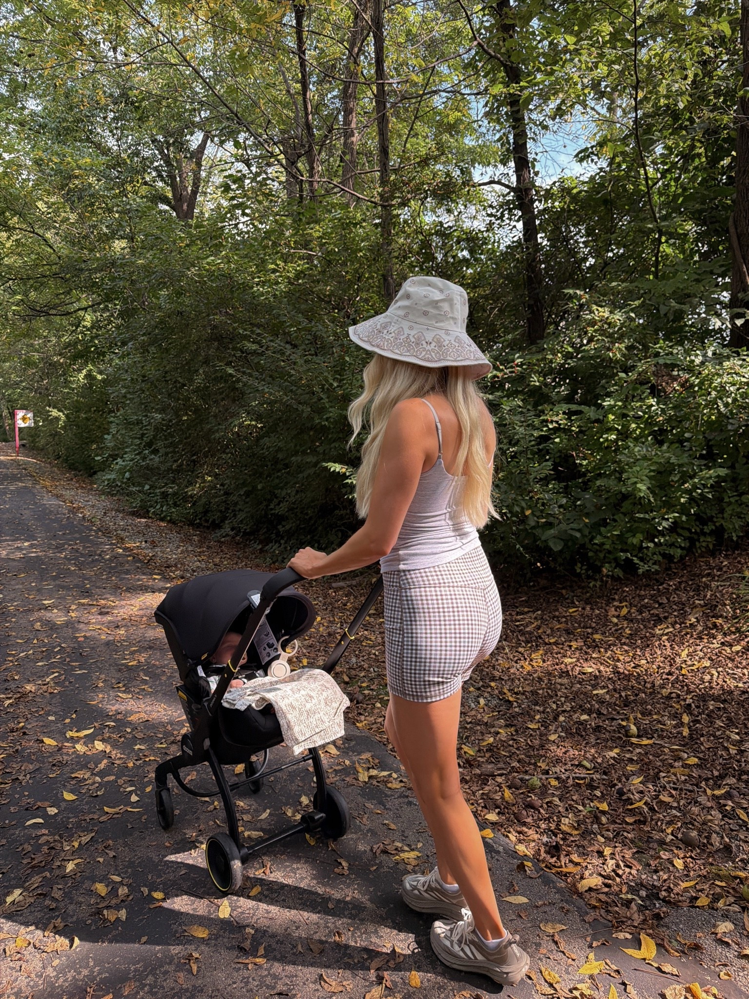 SIZE: med in top & shorts, shoes run tts! #kathleenpost

Fall walking outfit, fall transition look, hot girl walk, summer outfit Inspo

#LTKootd #LTKfitnessgoals #LTKActive