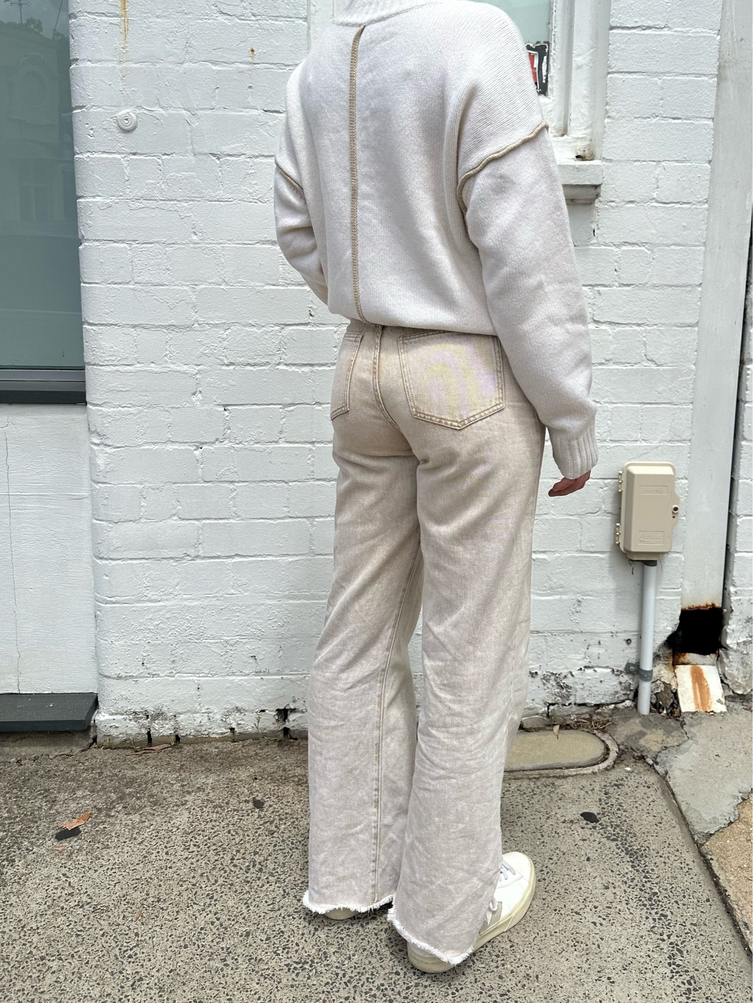 my all time FAVOURITE jean. soo comfy and love the neutral wash🧸

#LTKstyletip #LTKaustralia