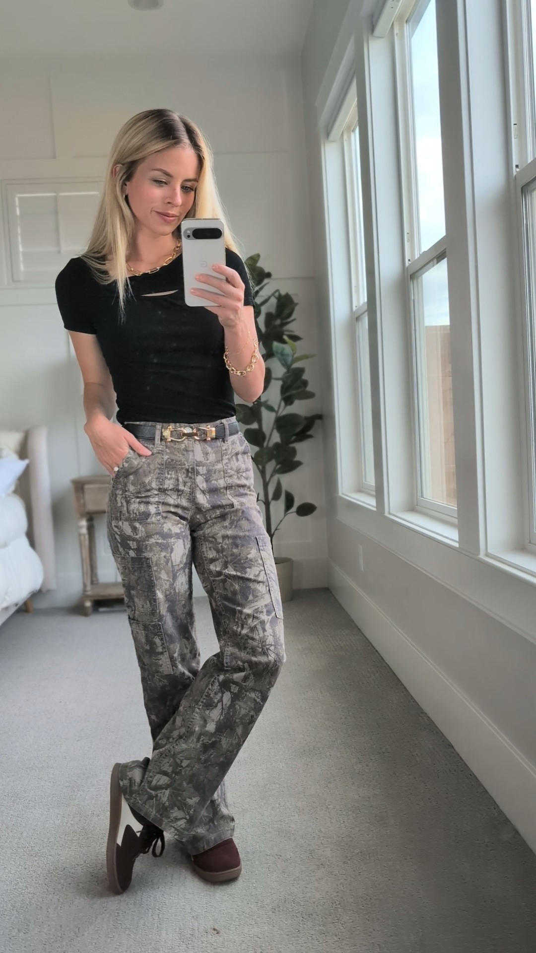 Styling camo cargos part 2 ✨

#LTKFindsUnder50 #LTKStyleTip #LTKShoeCrush