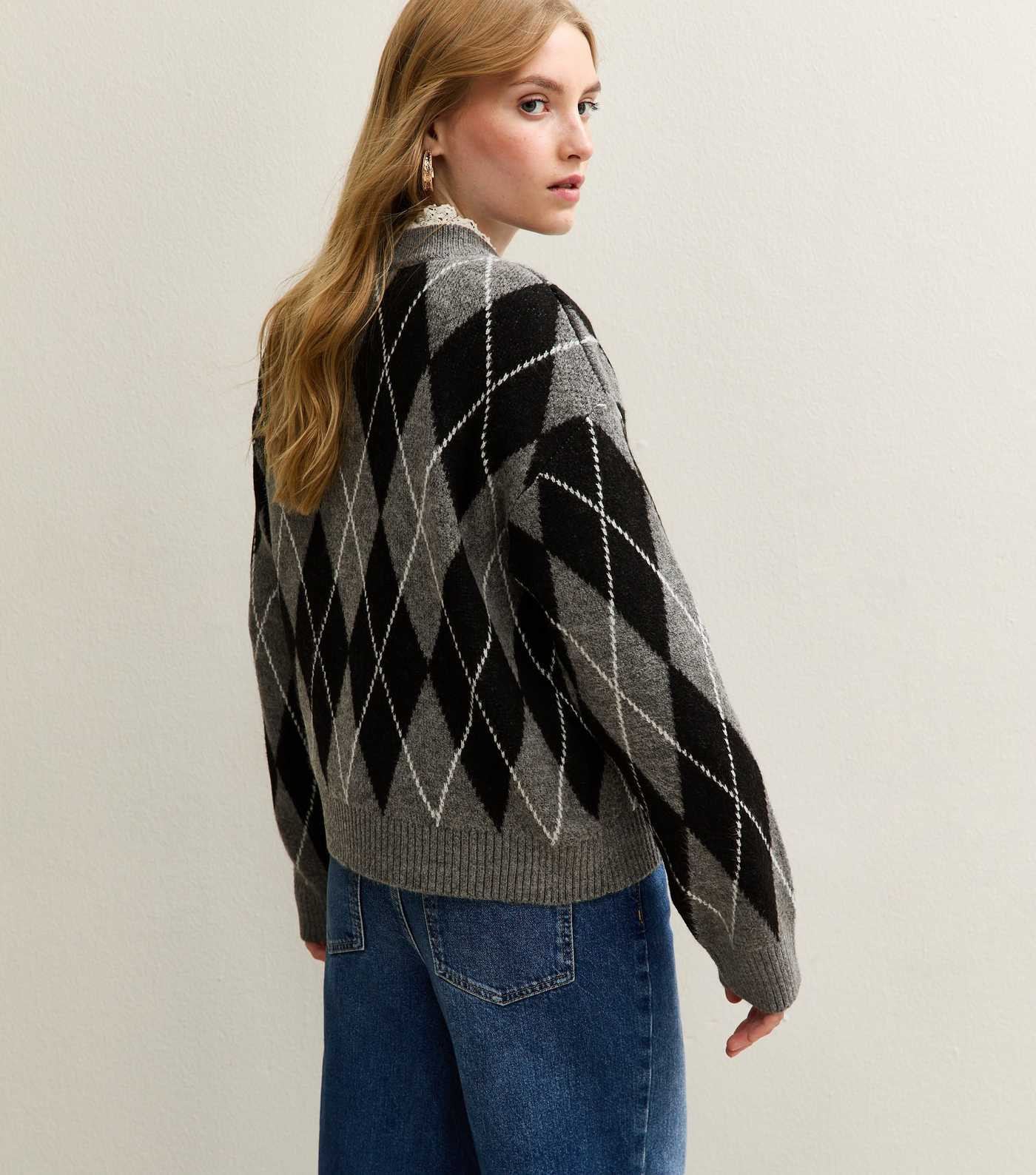 Grey Argyle Crew Neck Midweight Knit Jumper | New Look | New Look (UK)