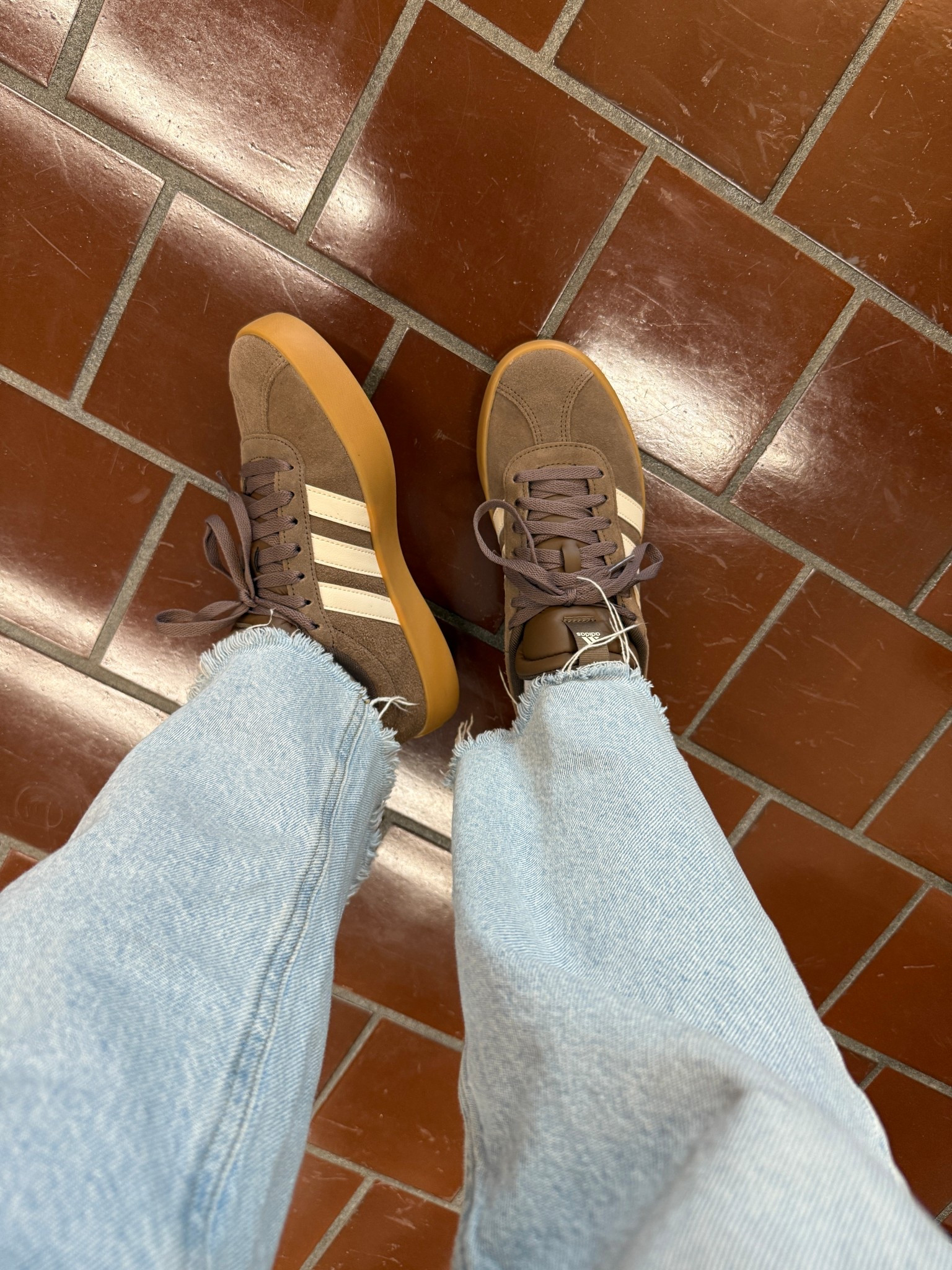 The most PERFECT fall sneakers 🍁🍂🫶🏽

#LTKShoeCrush #LTKFallSale #LTKHalloween