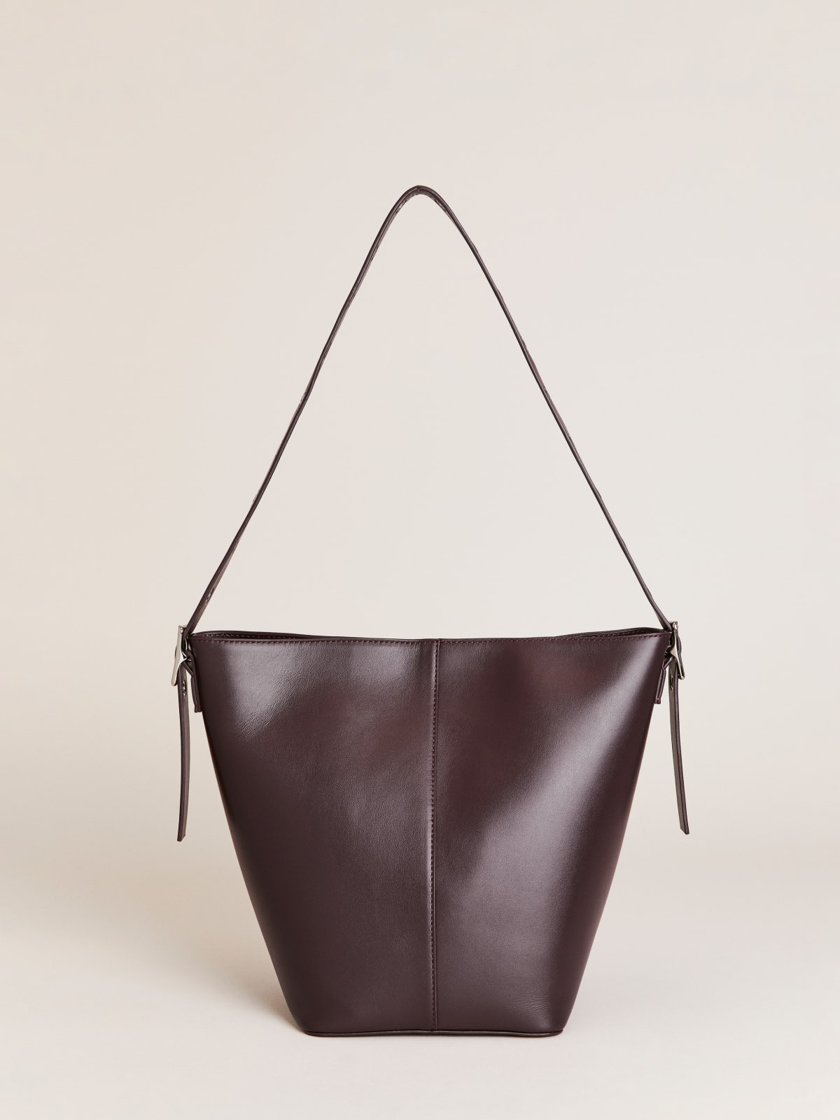 Rafaella Medium Trapeze Tote | Reformation (Global)