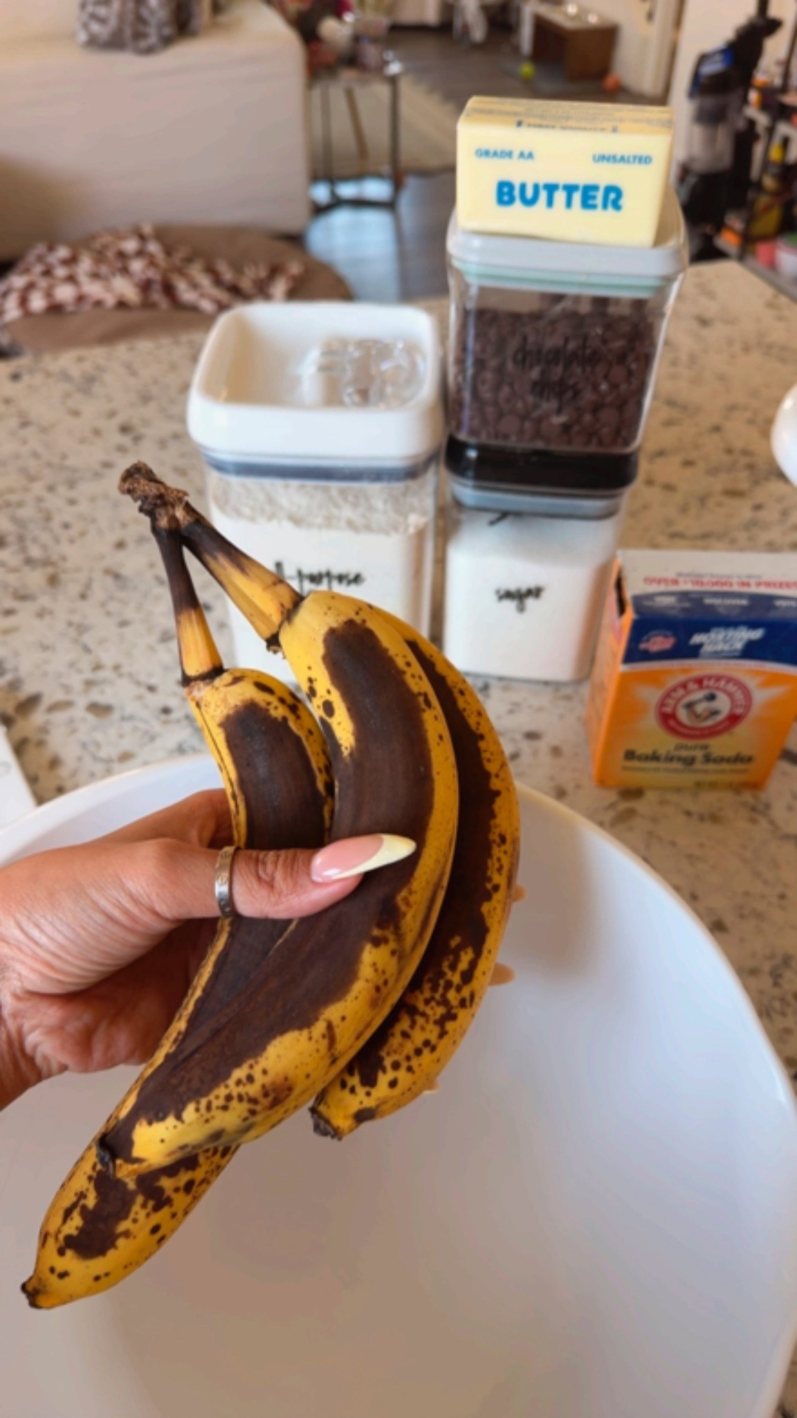 Banana Bread + Pantry Organizers 
