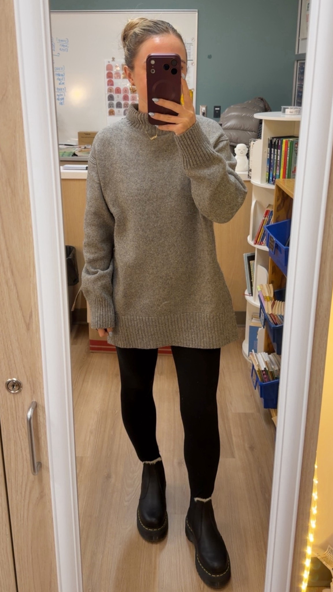 What I wore in the classroom // shop this look below ✨

Teacher OOTD, style icon, fall outfits, teacher style, outfit of the day, classroom style, fall style, shop with me

#LTKWorkwear #LTKdayinmylife #LTKootd