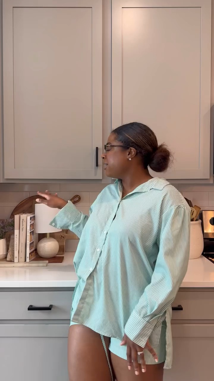 Comment “FALL” to get the link 🔗 for this look.

Styling my favorite corner in the kitchen for fall 😍🍂

#fallkitchendecor #fallkitchenstyling #kitchendecor #minilamp