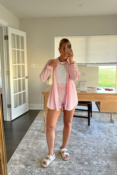 Oversized shirt, oversized striped shirt, white and pink striped shirt, shirt and shorts set, striped shorts set, summer fashion sets, shorts set for summer, dad sandals, quilted dad sandals, shoes for summer, sandals for summer