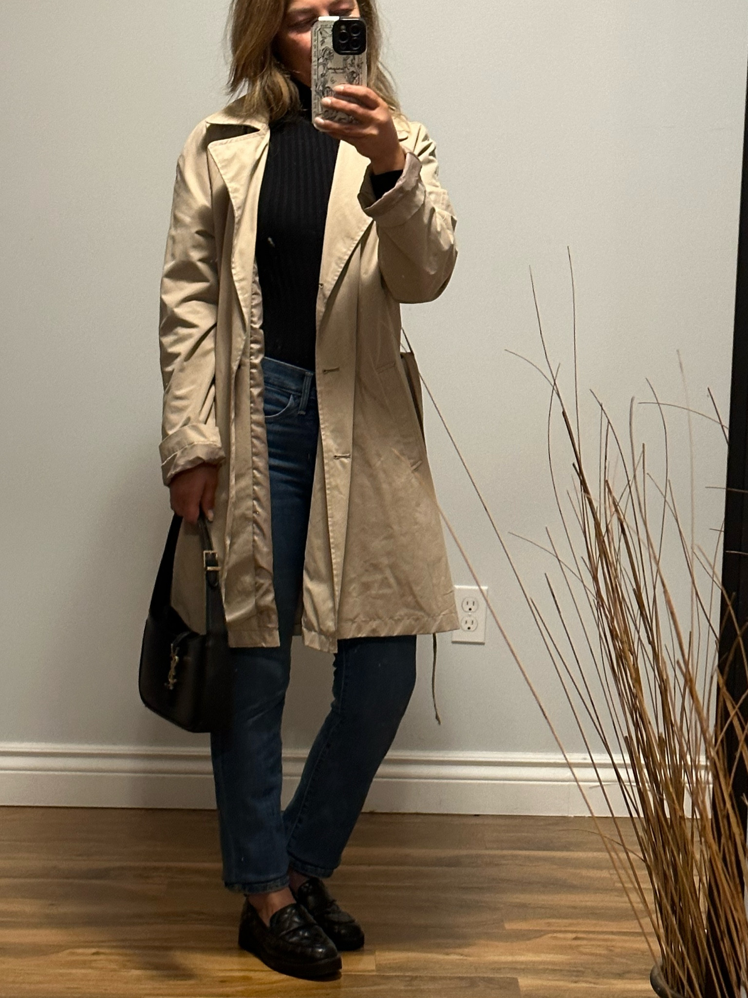 Beige Trench Coat: A timeless trench coat adds sophistication to any outfit while keeping you warm on chilly days. 

Turtleneck: Opt for a ribbed that can be worn on its own or layered under button-up shirts.

 Blue Jeans: A pair of classic Levi blue jeans are incredibly versatile and can be dressed up or down. They're a staple that will never go out of style.

Loafers: A pair of basic loafers is a versatile choice that adds a touch of class. Ensuring all-day comfort.


#LTKstyletip