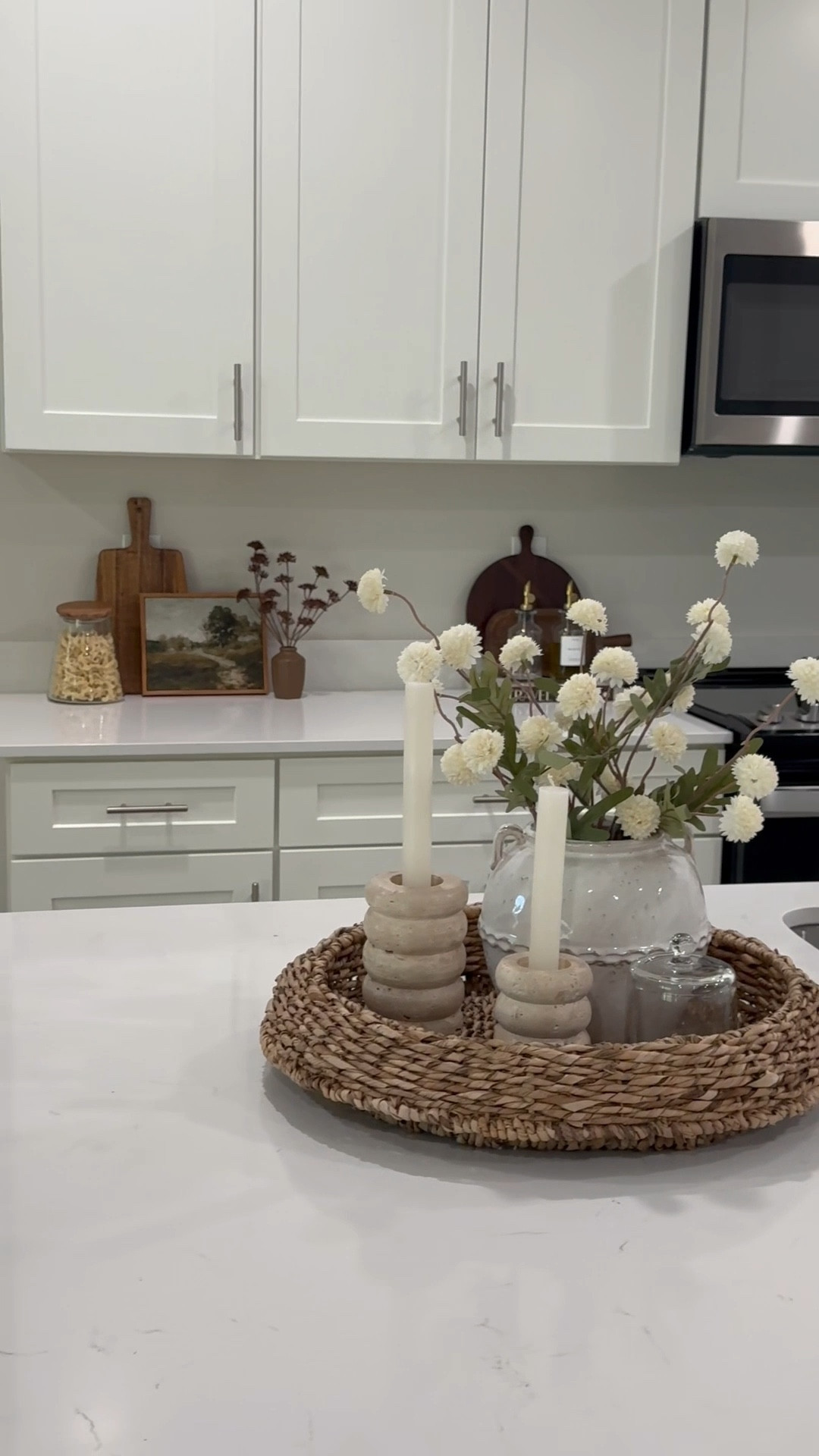 Let’s warm this kitchen up 🤎

#kitchen #amazon #target #homedecor #kitchendecor 

#LTKHome #LTKSeasonal #LTKStyleTip