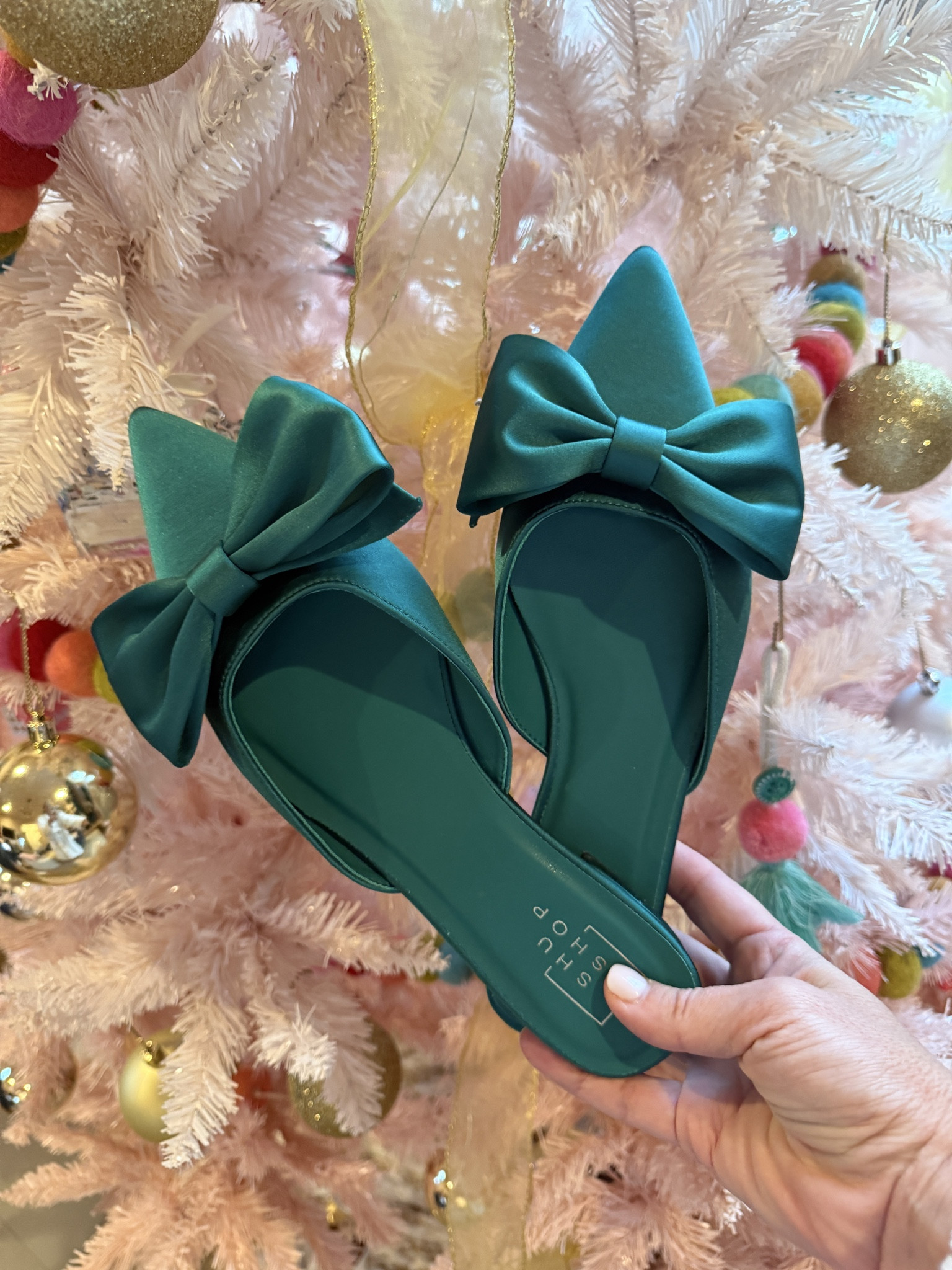 Complete your outfit, with the perfect shoe from Avara! This pair would be perfect for the holidays and more.

Size - 8 


#LTKgrwm #LTKOver40 #LTKmomlife