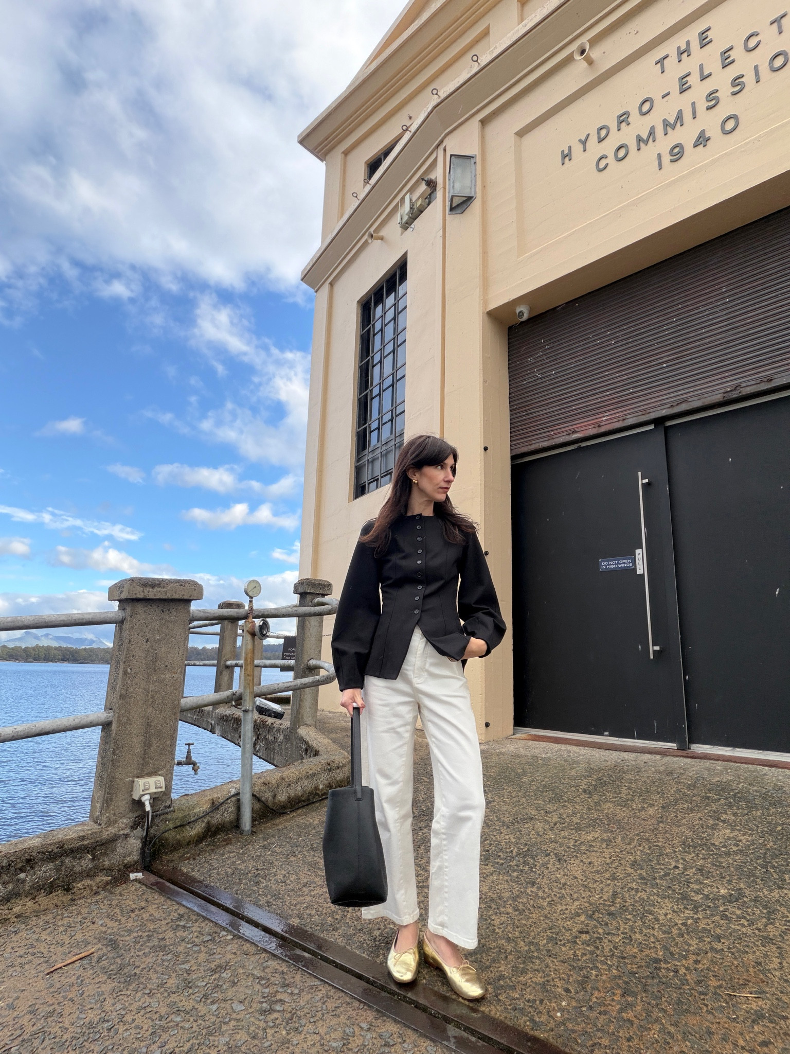 Wearing top in size uk8, jeans in size XS and shoes in EU40.5