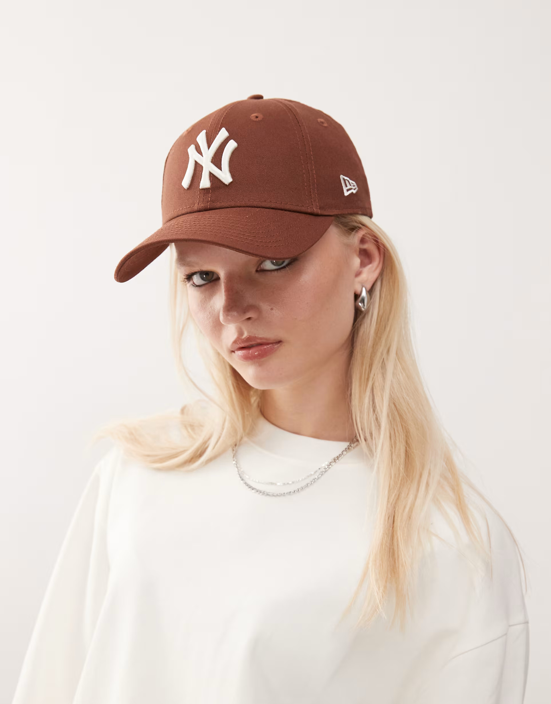 New Era Womens NY Yankees 9forty cap in brown | ASOS (Global)