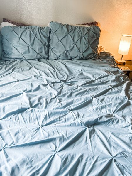  Bedding
Home decor
Bedroom
Pinch pleated comforter 


#LTKhome #LTKunder100 #LTKfamily