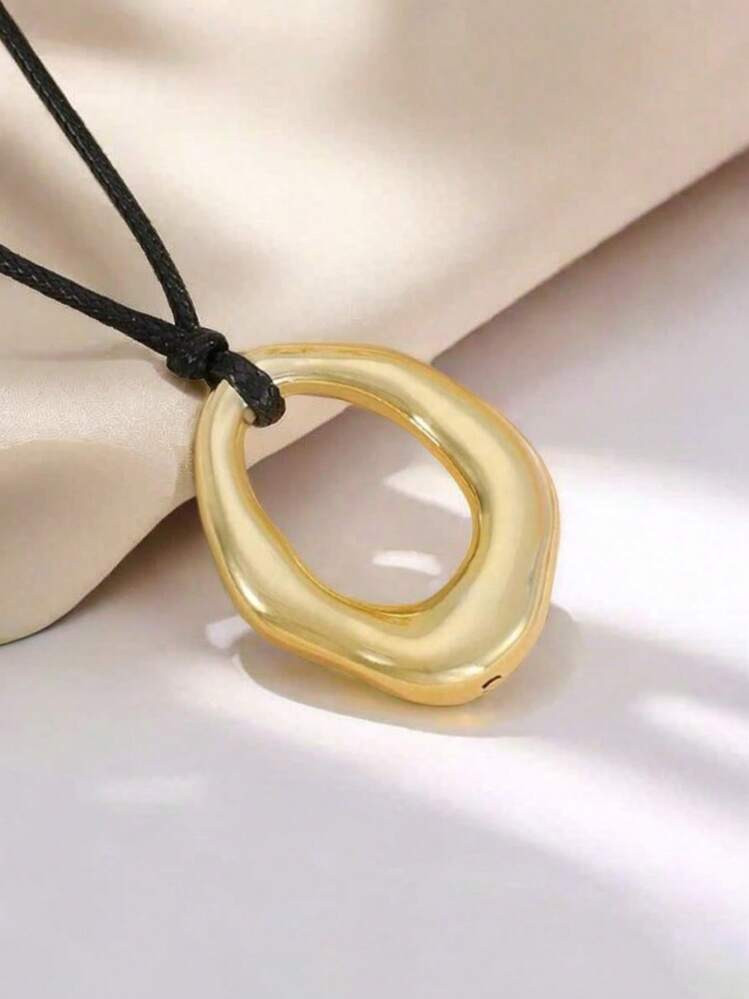 1pc Hollow Out Asymmetrical Geometric Multiple Element Heart Shaped Pendant Collar Necklace For Women Fashion Casual Street Party Jewelry | SHEIN