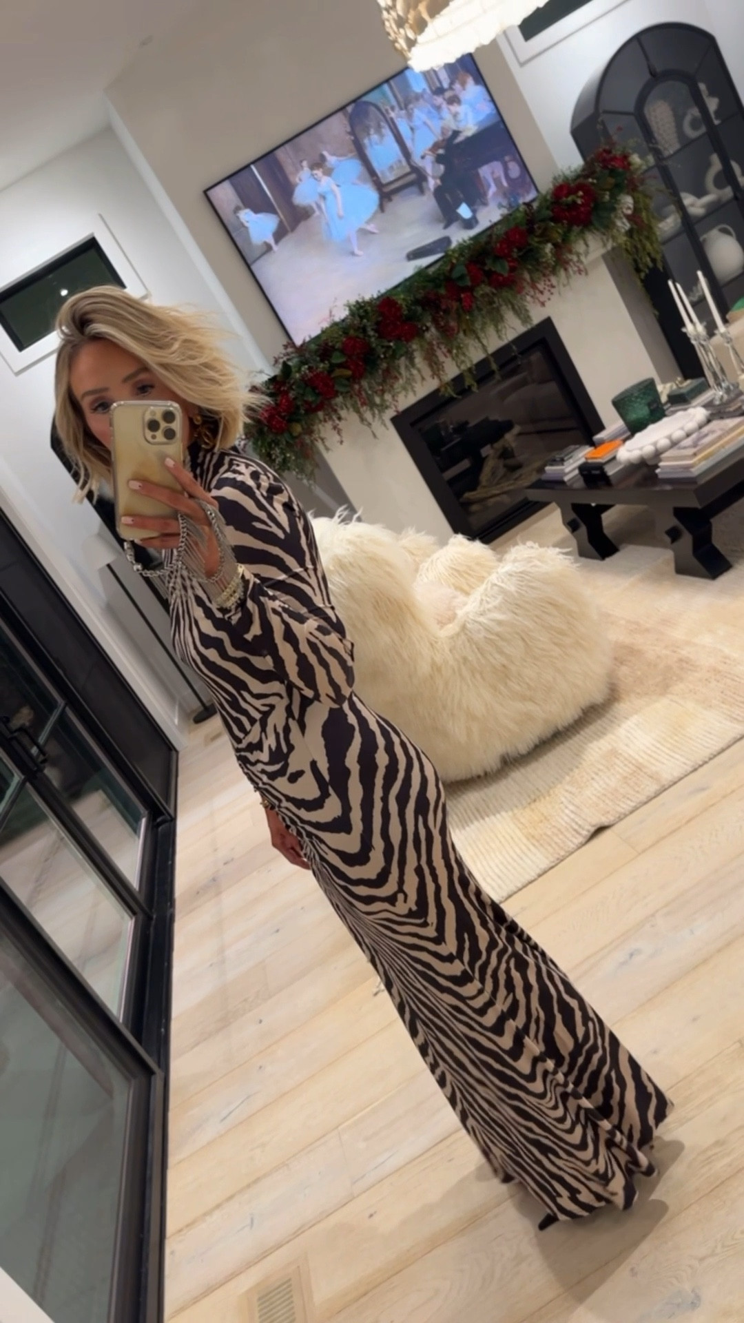 This dress 😍😍😍 I’m in a medium for reference 