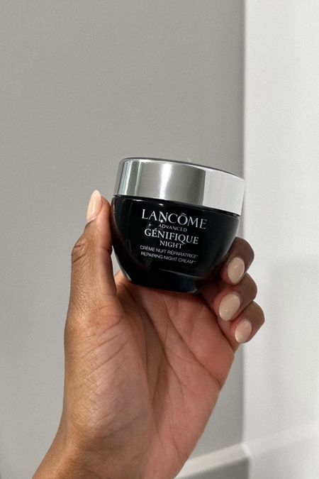 The Lancôme Advanced Génifique Repairing Night Cream is one of my favorite nighttime skincare products! It works to restore hydration and plumpness while you sleep to wake up with skin looking rejuvenated and radiant. @lancomeofficial #lancomepartner 

#LTKbeauty #LTKHoliday