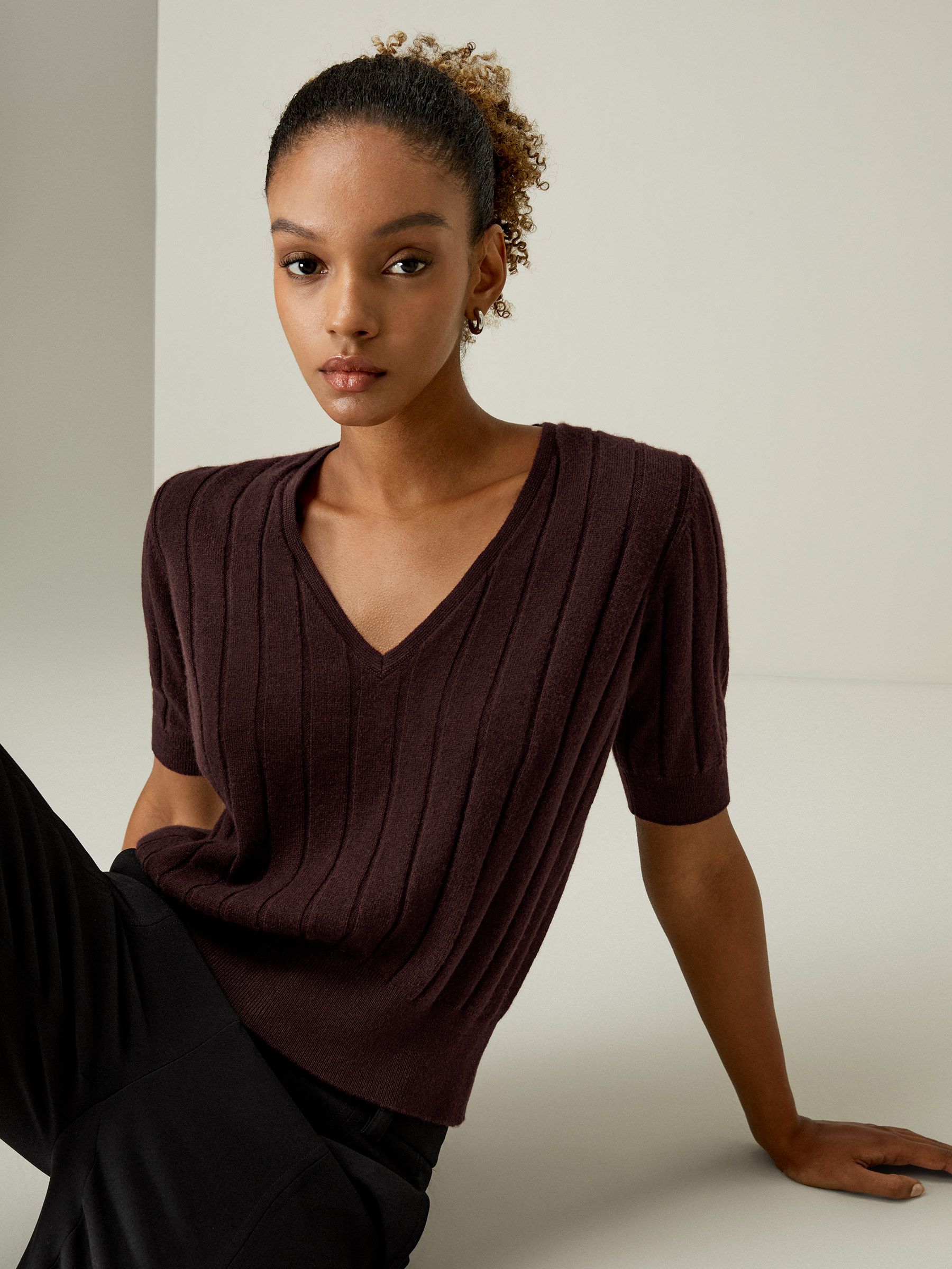 V-Neck Cashmere T-shirt | LilySilk