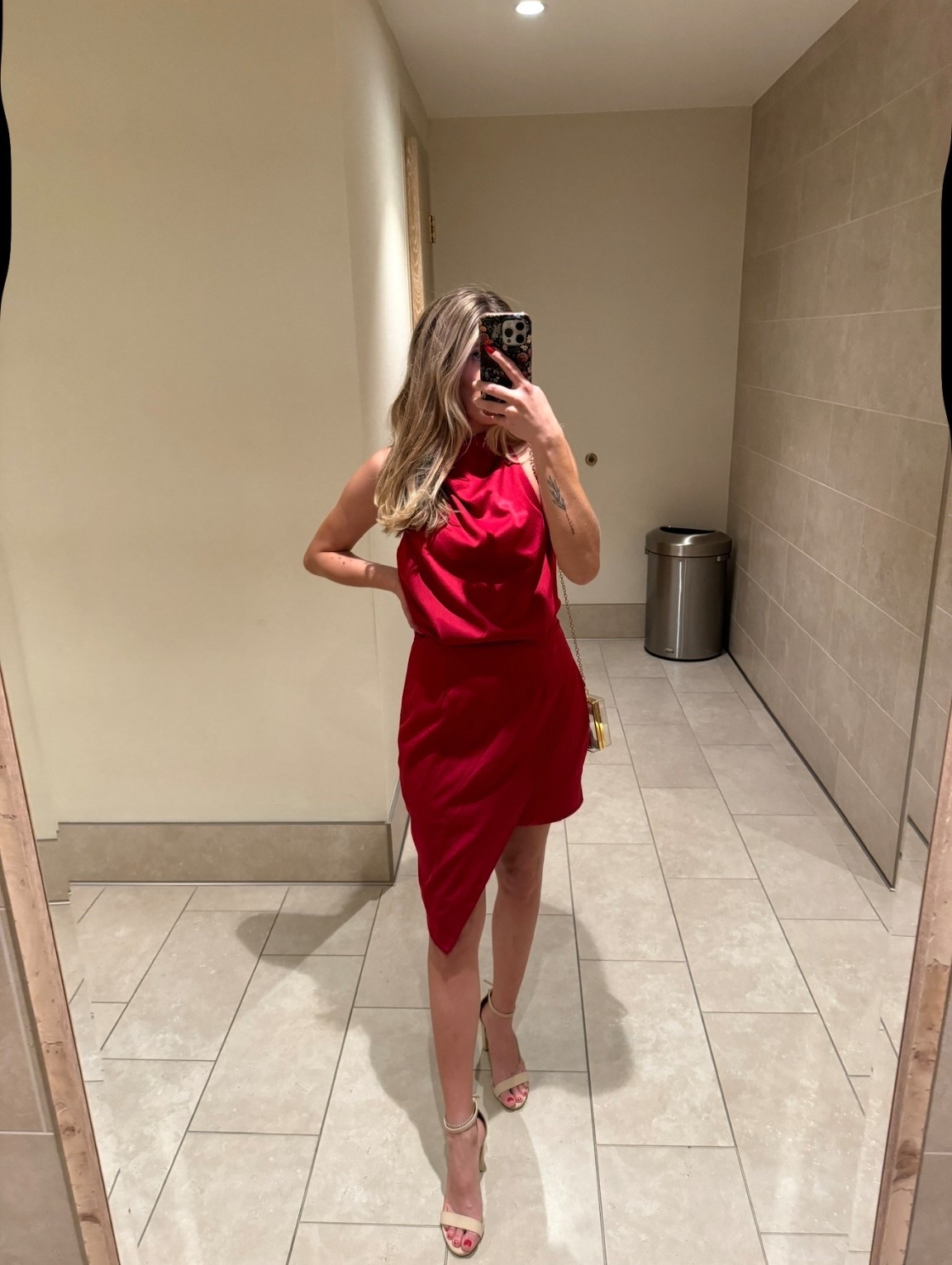 Holiday Glam…. I am so so obsessed. This is perfect for those Holiday Parties, Christmas Parties, and NYE looks. ❤️

Red Dress | Christmas Looks | Holiday Look 

#LTKParties #LTKSeasonal #LTKHoliday