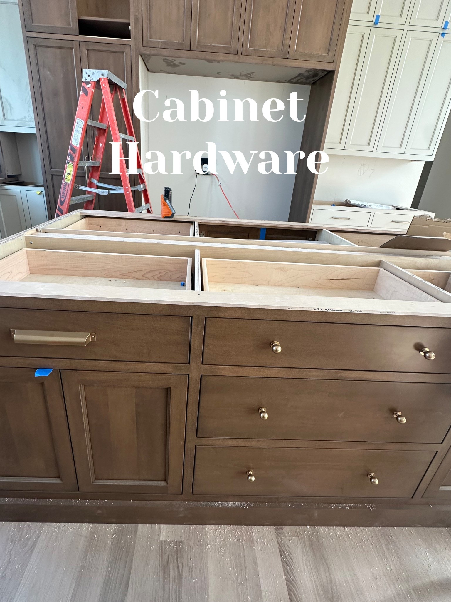 Some of my kitchen hardware is in. I’ll link these exact ones and the others I am using as well. Budget knobs match the pulls perfectly. Wayfair hardware deals 

#LTKFindsUnder50 #LTKHome