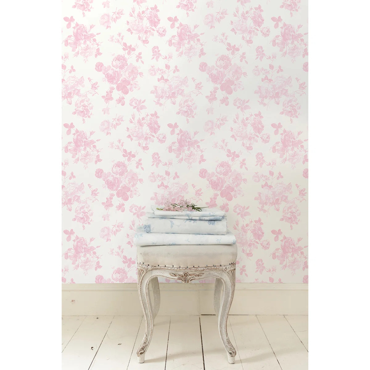 Everblooming Rosettes Bouquets 33' L x 20.5'' W Wallpaper Roll | Wayfair North America