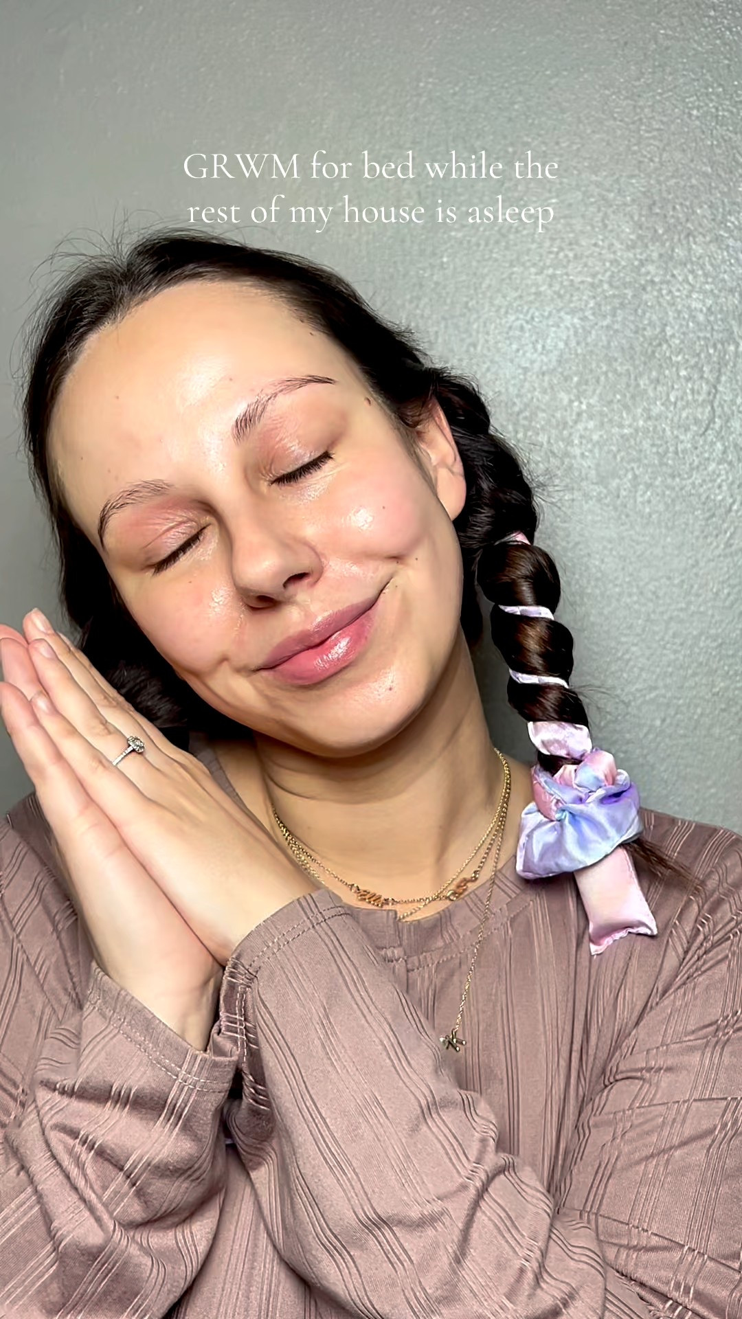 Quick nighttime routine to wind with a good hydration face mask!!!

#LTKselfcare #LTKgrwm