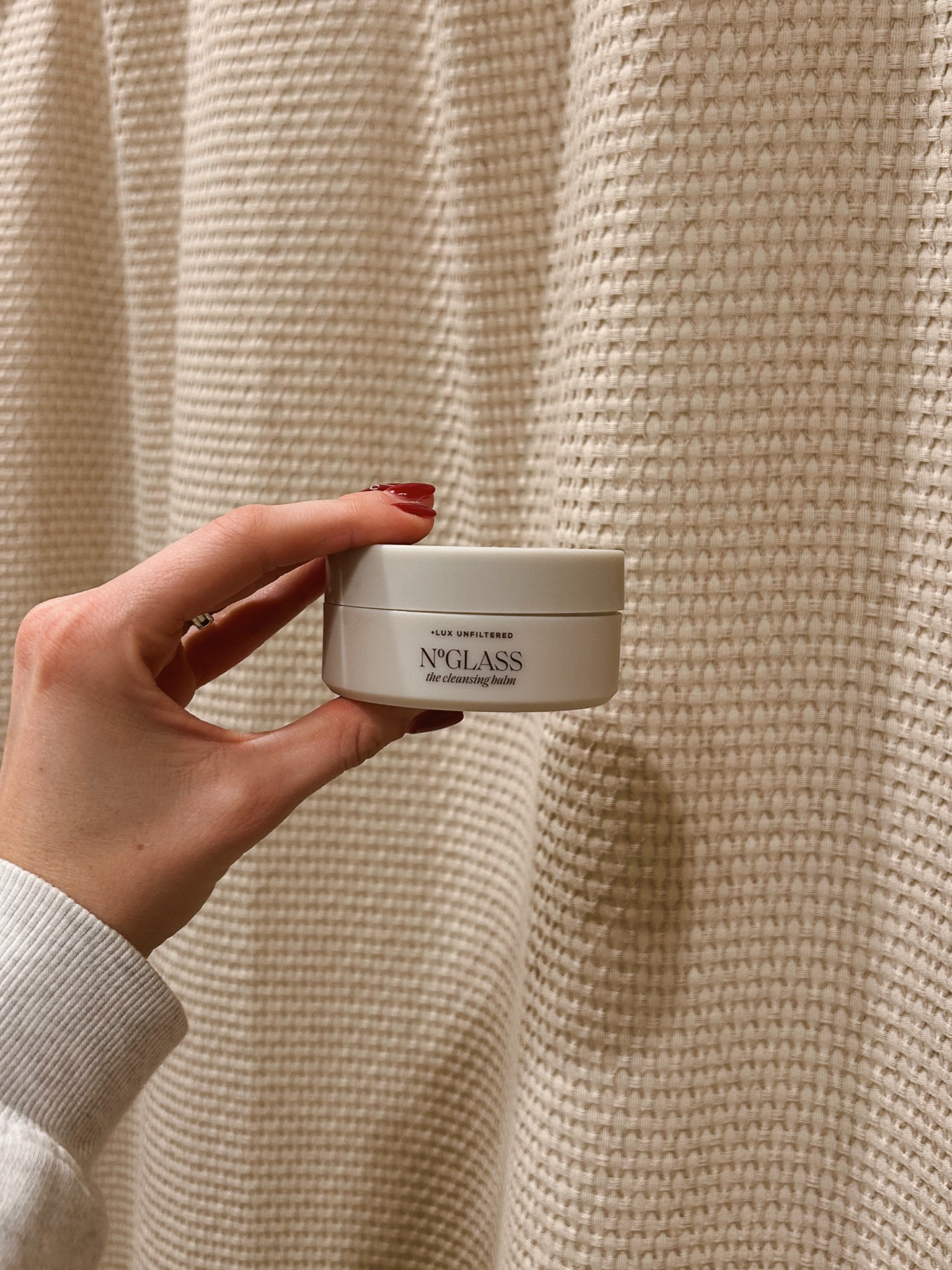 Hands down the best cleansing balm I have ever used 🫧✨ gets all of the make up and excess oils off within seconds! Makes your skin SO soft 🙌 