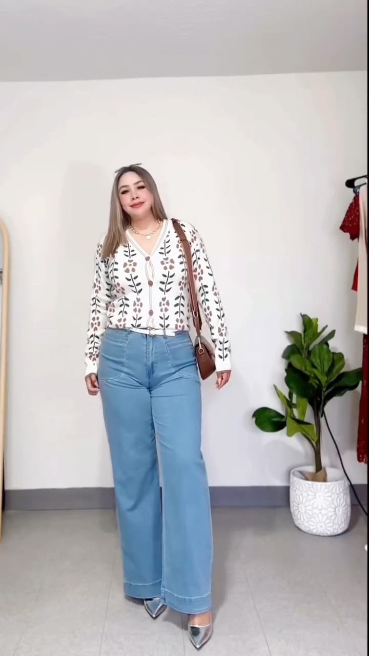 SPRING OUTFIT INSPO 🌸

Spring outfits are officially back 🌸✨ Simple, feminine and easy to wear for real life & busy mom days. 

These are the kind of outfits that make me feel put together without trying too hard 🤍
Which look is your favorite? 1, 2 or 3? 🌷
Save this for your spring wardrobe inspiration 💐 
@cicybell.official @cicybell.us 
@saodimallsu.us @amazonfashion @tankaneo.us 
#springoutfits #springfashion #momstyle #outfitideas #springstyle feminineoutfits everydayoutfits