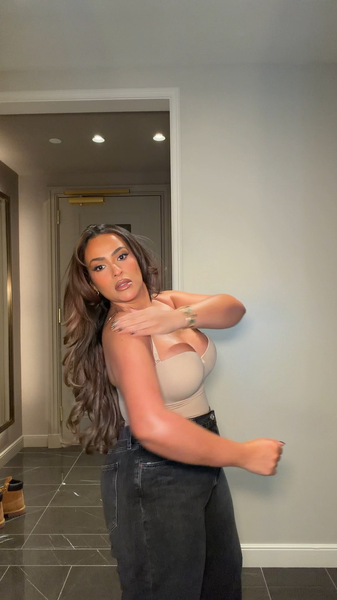 Get my glow! 

#LTKgrwm #LTKootd #LTKdayinmylife