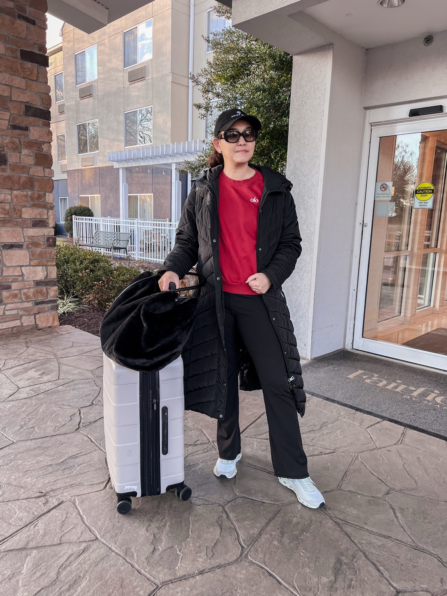 Winter travel Outfit, winter fashion 

#LTKTravel #LTKItBag #LTKStyleTip