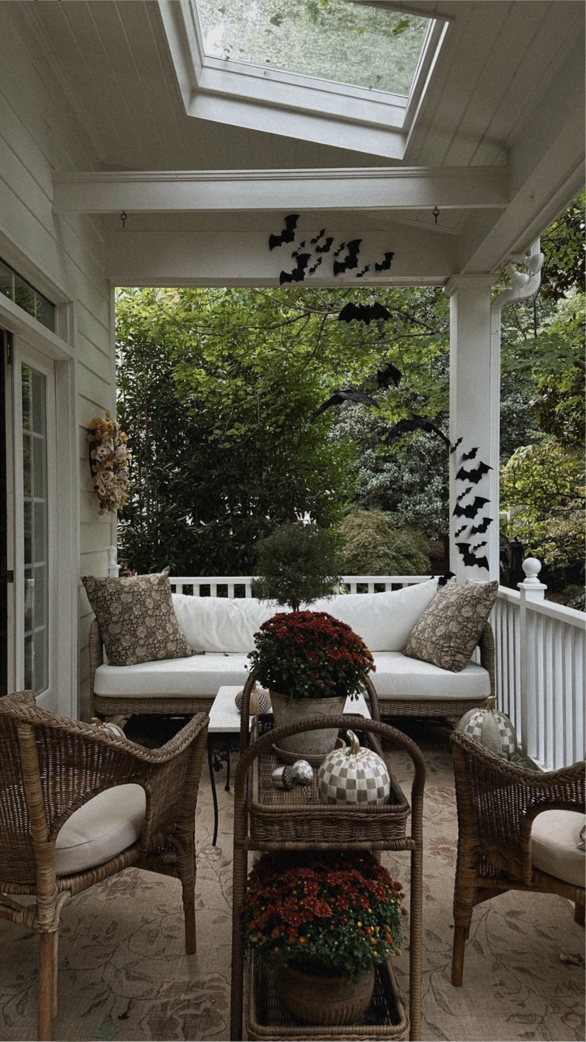 Spooky season 🦇 

#LTKHome #LTKHalloween #LTKSeasonal