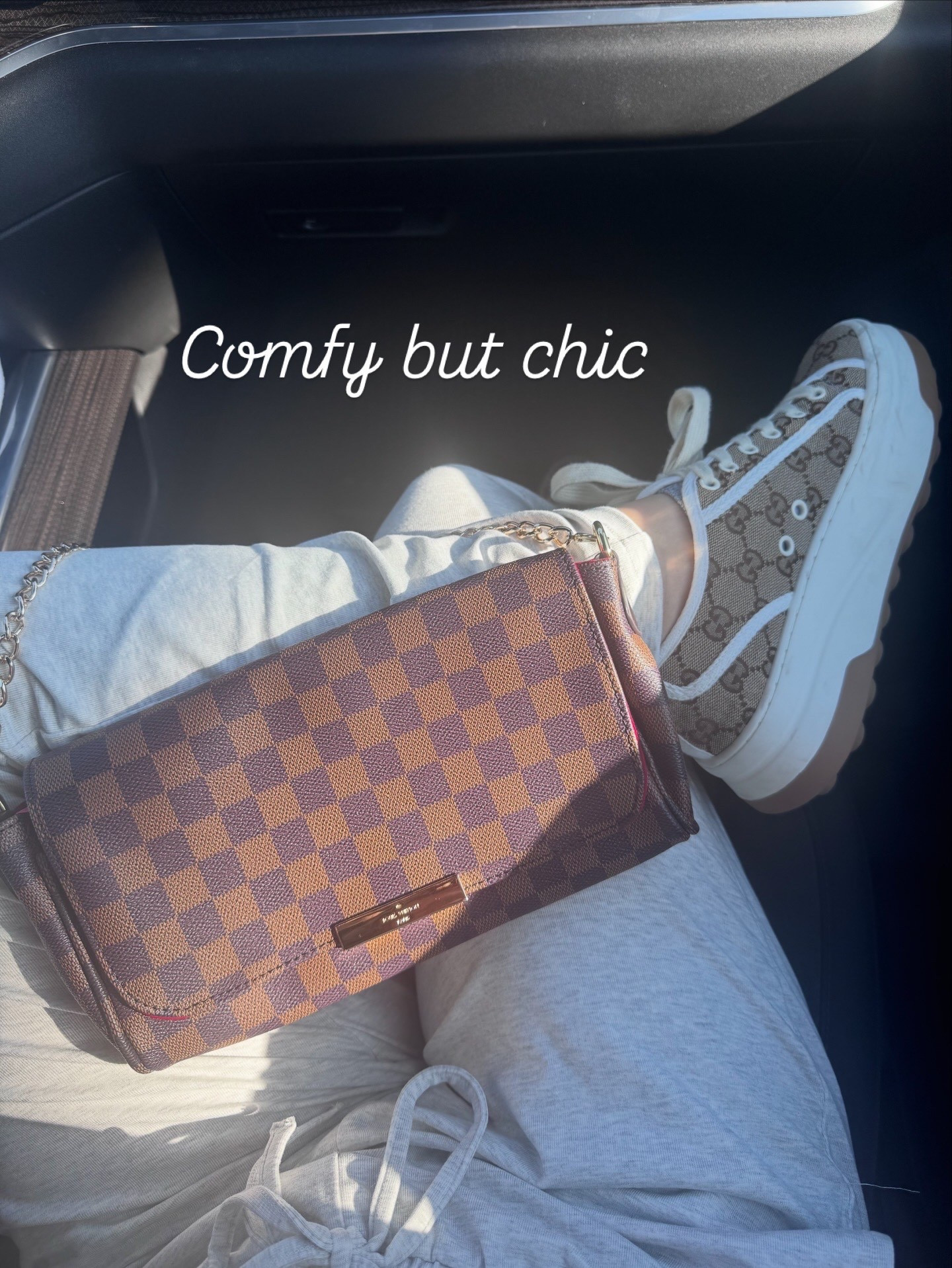 Comfy chic 

#LTKmomlife #LTKdayinmylife #LTKSaleAlert
