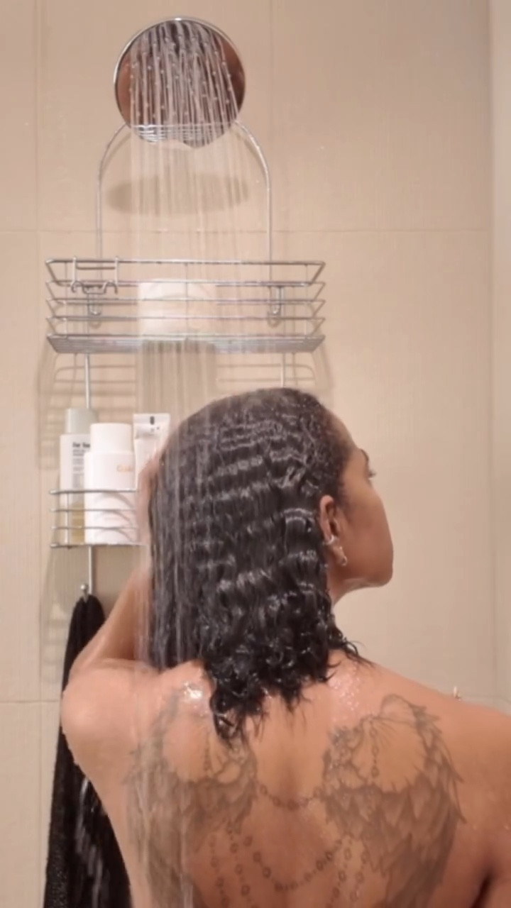 The Beautiful Sounds of Wash Day 

#washday #naturalhair #silkpress