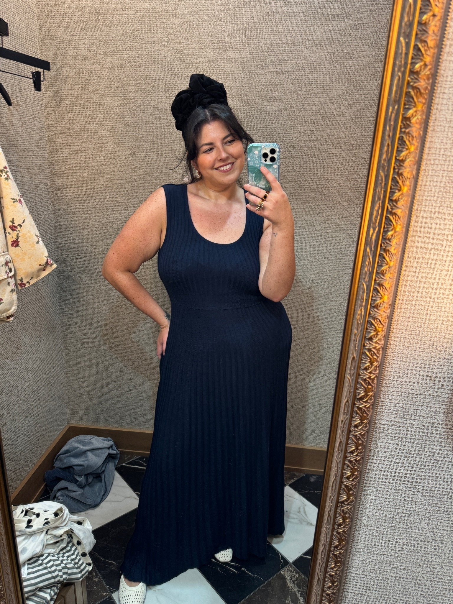 Went to Abercrombie and tried on this gorgeous knit dress! It’s so comfortable and it comes in navy and black. I’m wearing a size xl!

#LTKPlusSize #LTKSaleAlert #LTKSeasonal