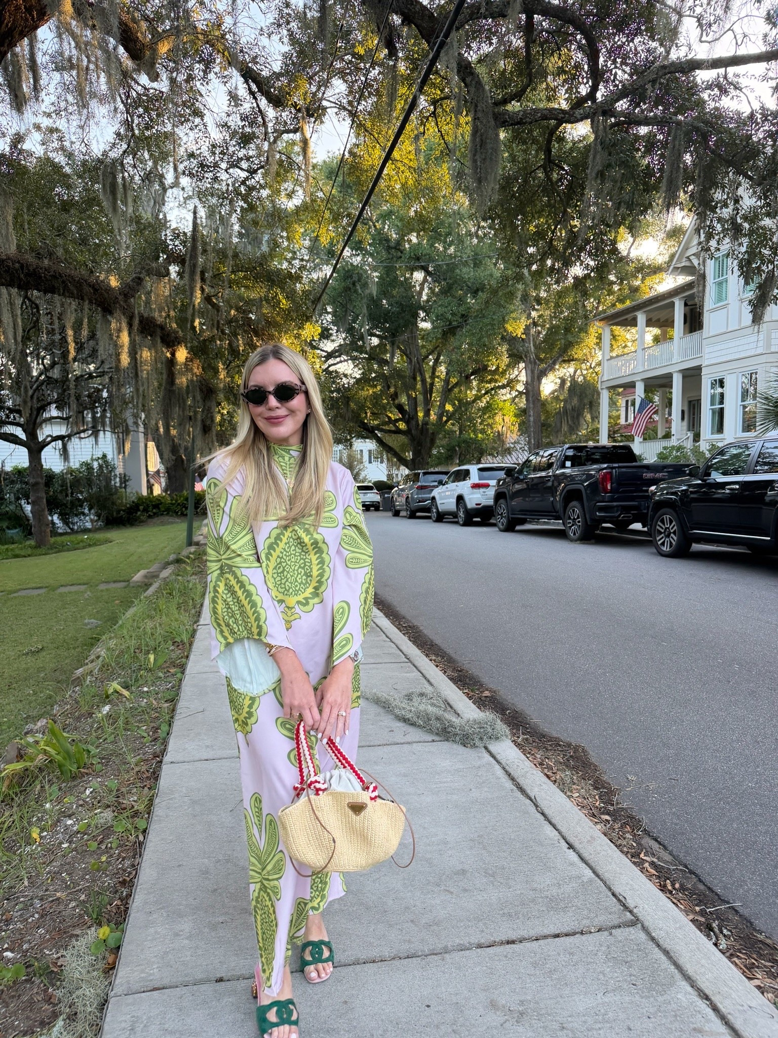 $40 Amazon dress and my @Vivrelle bag this month 🤍

#LTKootd #LTKOver40 #LTKSeasonal