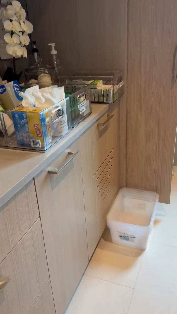 Guest and hosting Help Yourself overflow stored in the laundry space of our most recent project! 

#freshstarts #helpyourself #hosting

#LTKFindsUnder50 #LTKVideo #LTKHome