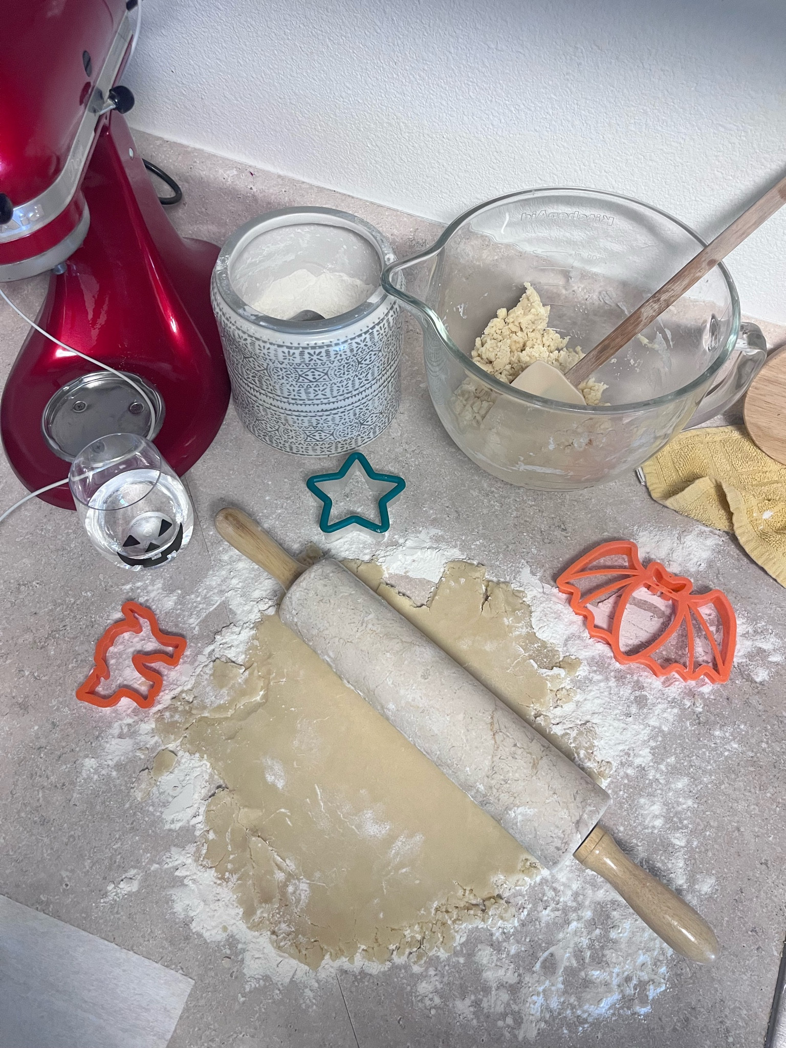 Saturday morning sugar cookies🧑🏼‍🍳🍩

#LTKsalealert #LTKSeasonal #LTKHalloween
