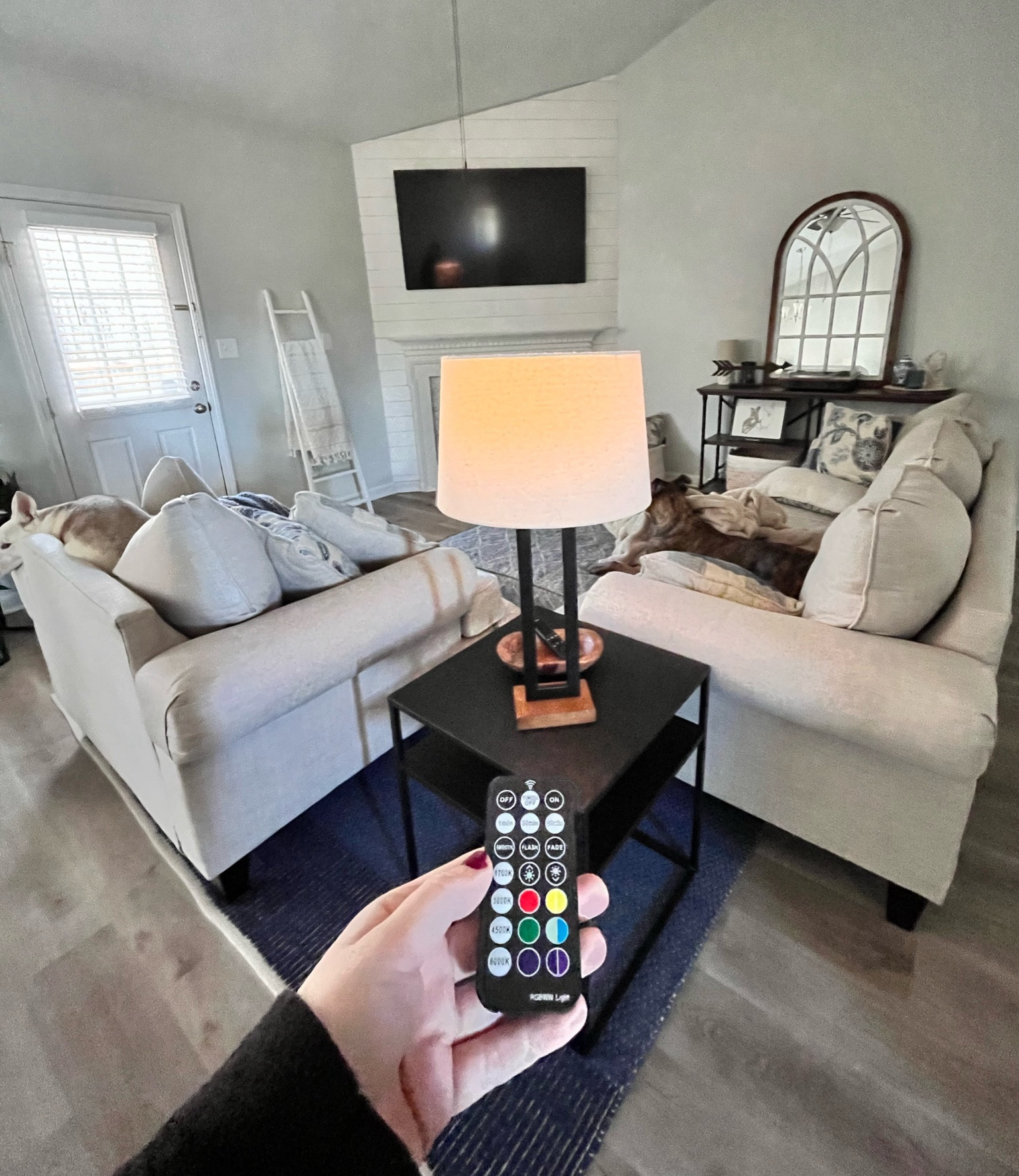 Rechargeable lightbulb 

Need a lamp for the middle of your room & don’t want a wire? Rechargeable lightbulb for the win 🙌🏻

#LTKfindsunder50 #LTKhome #LTKsalealert