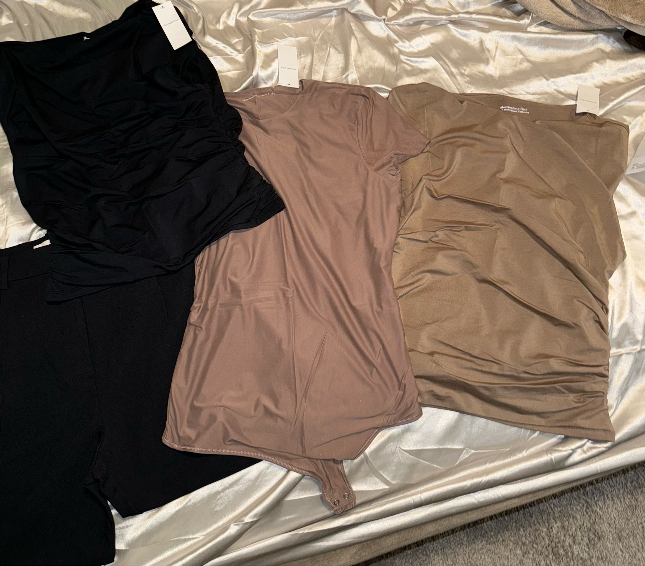 Abercrombie simple everyday tops for business attire! #ltkbusinesswear 


#LTKstyletip #LTKU #LTKworkwear