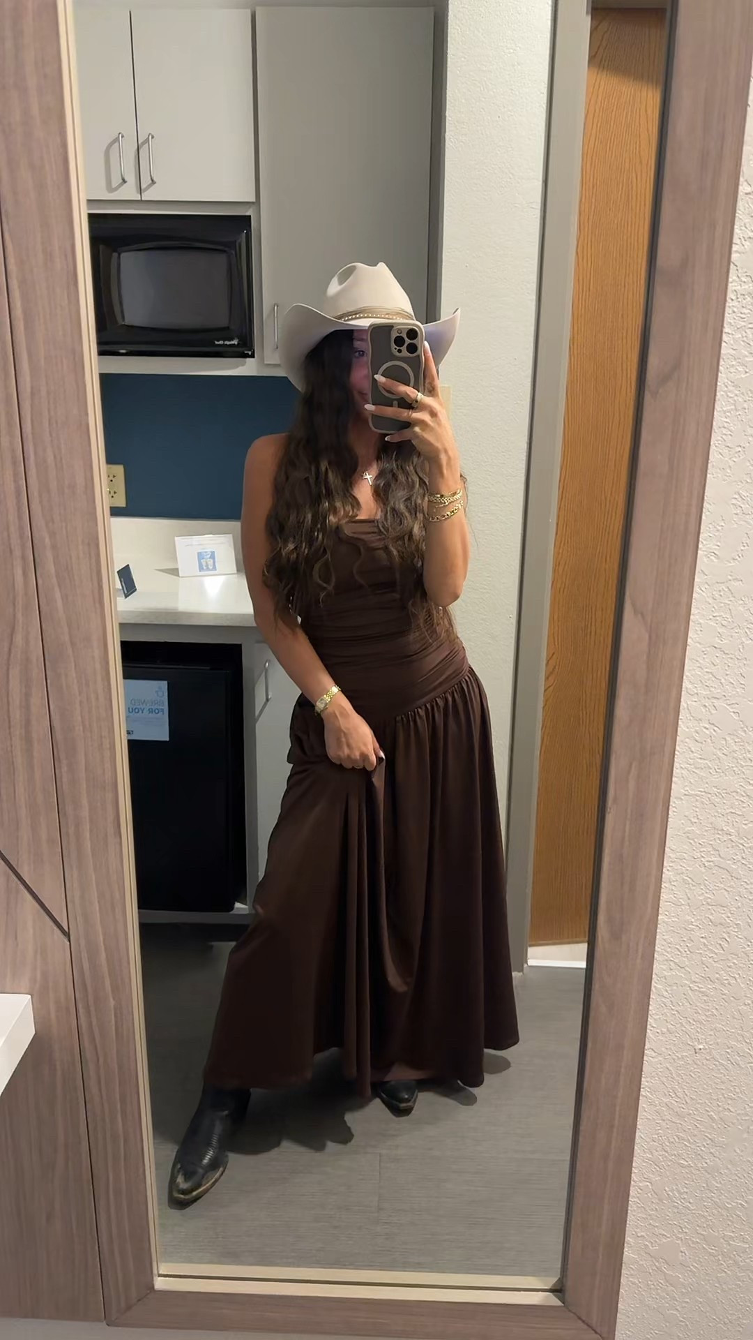 My all time favorite dress at the moment! I never thought I would like a drop waist but I love it so much more than I thought! This chocolate brown maxi dress will
Be on fully rotation this fall! 

#LTKPetite #LTKWedding #LTKSeasonal