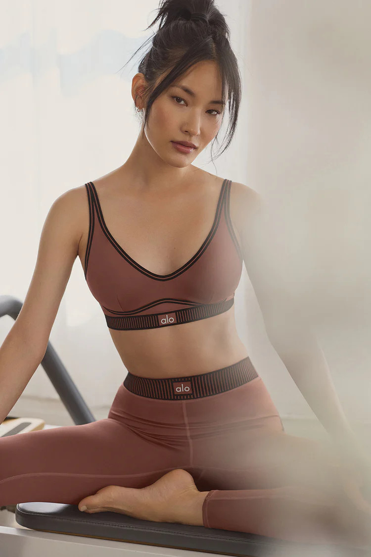 Airlift Line Up Bra - Chestnut | Alo Yoga (US)