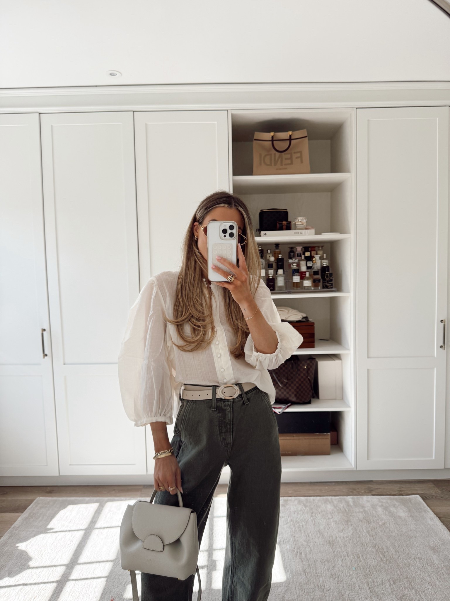 Love these olive barrel jeans from abercrombie! 

#LTKxAFSale #LTKsummer #LTKspring