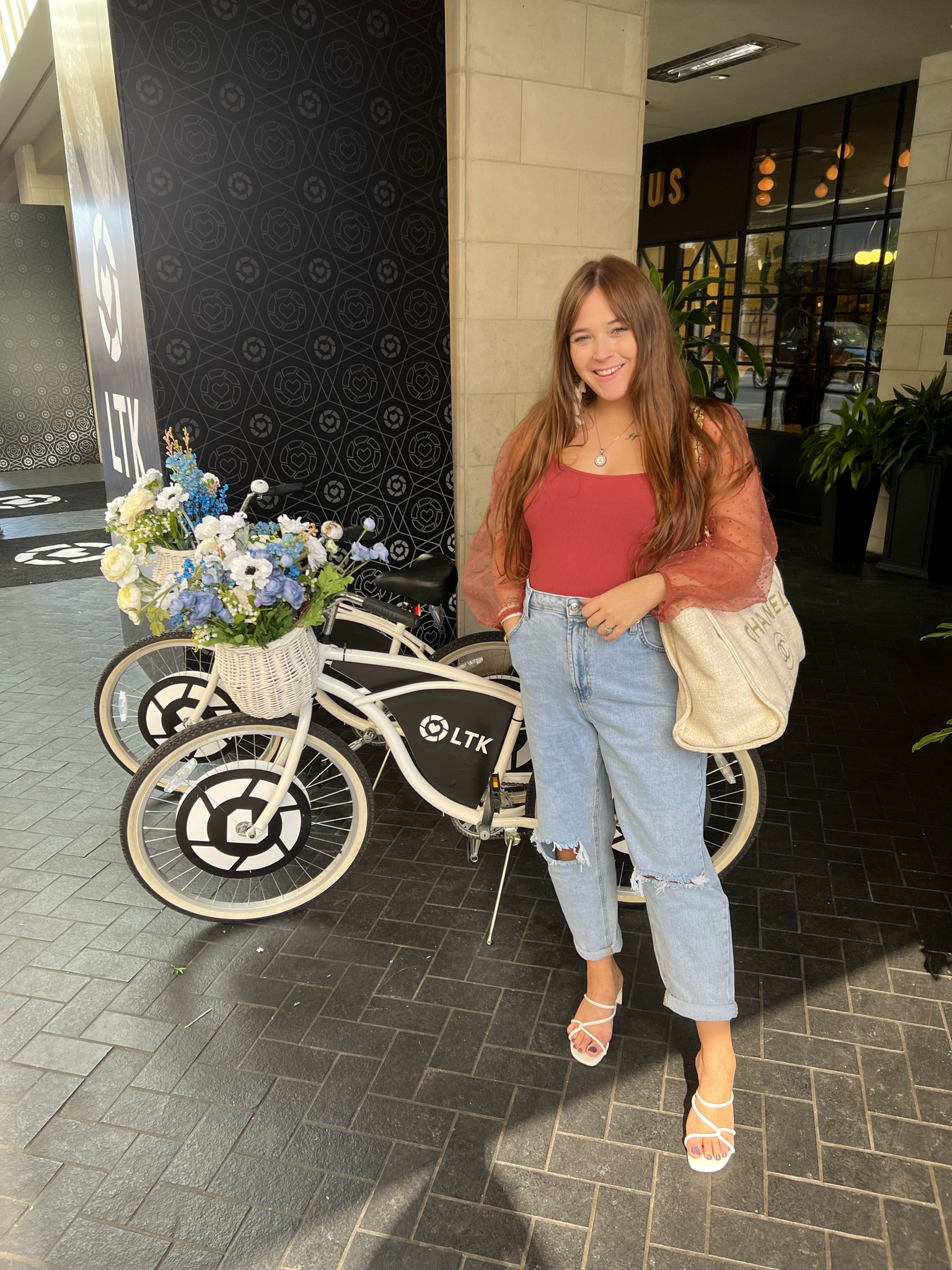 LTKcon casual look from last year! My exact top from Amazon isn’t available, but there is almost identical one! Also wearing some Abercrombie jeans which are my fave. They hide your tummy and run true to size 


#LTKfindsunder100 #LTKCon #LTKSeasonal