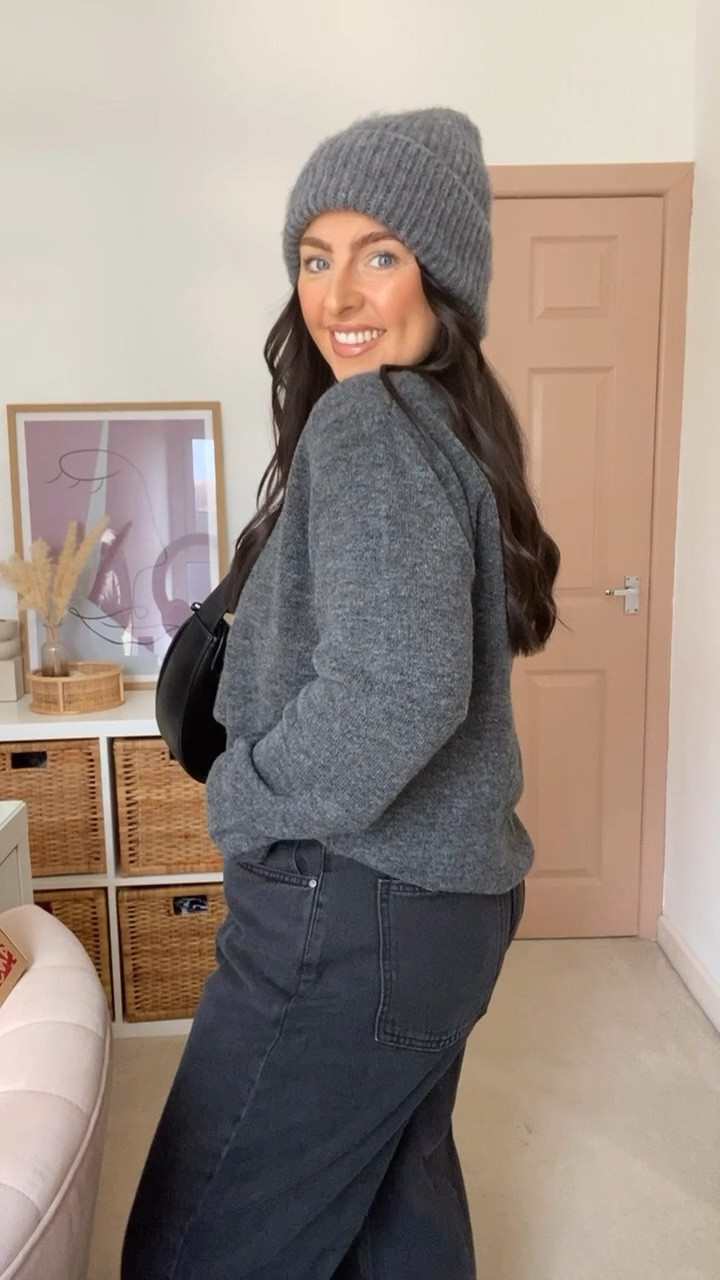 These jeans🔥 I’ve styled them 3 times now in different ways and I think this is my favourite!! Cosy & comfy winter/spring outfit.

#LTKgrwm #LTKwinter #LTKuk