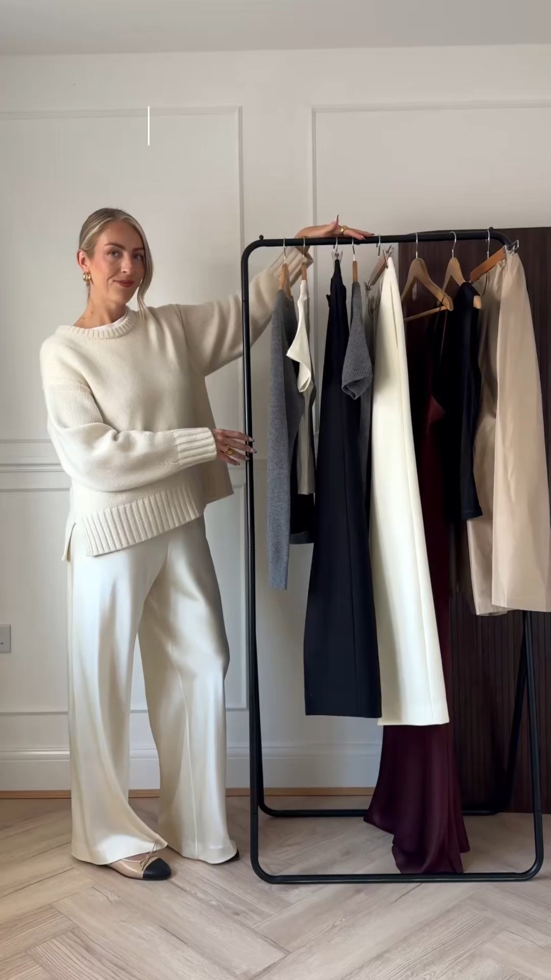 Wearing vs styling with Lilysilk new autumn collection 🍂🤍

Silk trousers, cashmere jumper, grey cardigan, white trousers, black trousers, minimal outfits, styling tips

#LTKstyletip #LTKautumn #LTKFashionMonth